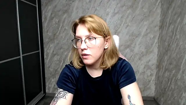 Reginasmilee online show from 03-06-25, 05:57