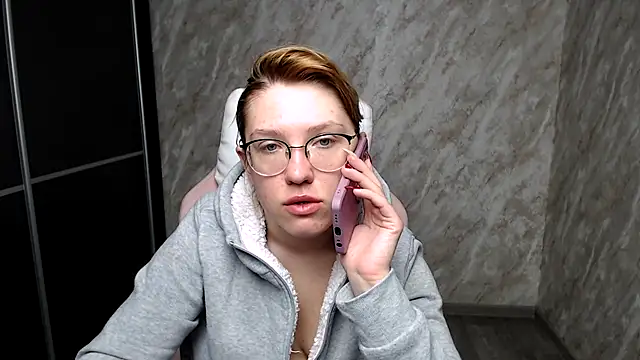 Reginasmilee online show from 03-11-25, 04:43