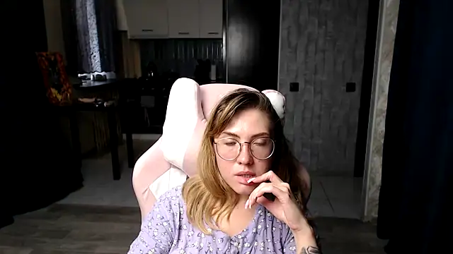 Reginasmilee online show from 09-09-25, 12:15