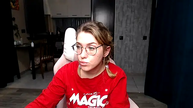 Reginasmilee online show from 09-27-25, 12:26