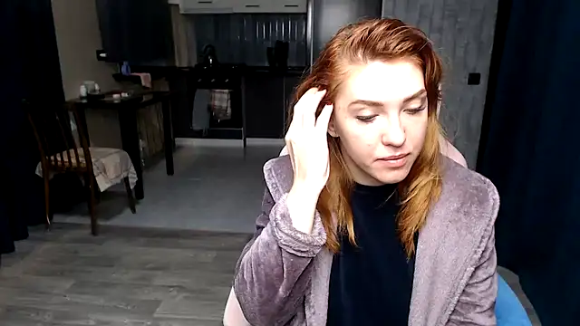 Reginasmilee online show from 10-20-25, 11:27