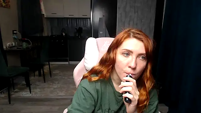 Reginasmilee online show from 04-10-26, 02:39