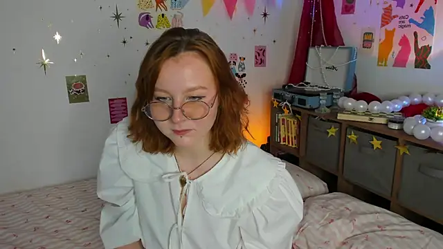 Snapshot of AnneBois chatting on 07-02-26, 12:11 AnneBois online show from 07-02-26, 12:11