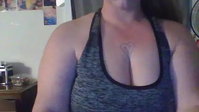 Snapshot of BigBootySammyy chatting on 06-26-26, 06:51 BigBootySammyy online show from 06-26-26, 06:51