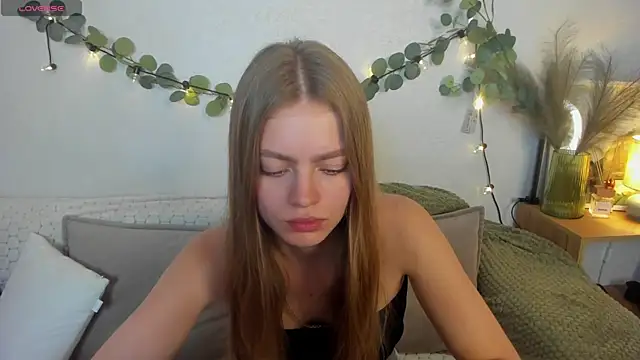 EmillyStarr online show from 06-29-26, 06:41