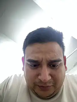 Snapshot of Gian98luck chatting on 07-15-26, 07:24 Gian98luck online show from 07-15-26, 07:24
