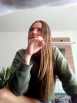 Snapshot of Blondie_angie chatting on 07-09-26, 07:07 Blondie angie online show from 07-09-26, 07:07