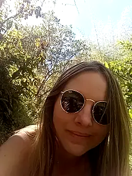 Snapshot of Blondie_angie chatting on 07-13-26, 07:49 Blondie angie online show from 07-13-26, 07:49