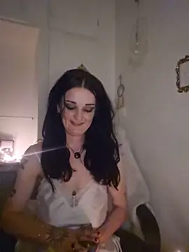Snapshot of bloom-violetmoon chatting on 06-28-26, 11:16 bloom-violetmoon online show from 06-28-26, 11:16