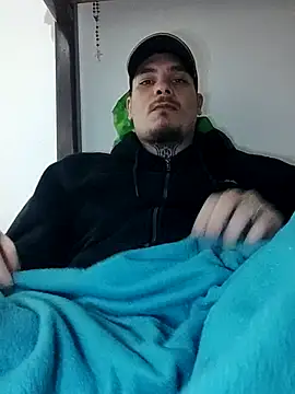 Snapshot of petitgatt chatting on 07-11-26, 01:52 petitgatt online show from 07-11-26, 01:52