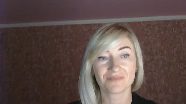 Snapshot of moonlightAnna chatting on 07-08-26, 11:53 moonlightAnna online show from 07-08-26, 11:53