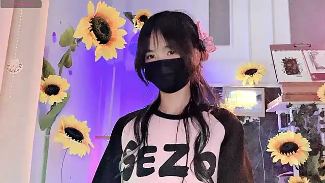 Snapshot of Your-Sunshinee chatting on 07-11-26, 09:34 Your-Sunshinee online show from 07-11-26, 09:34
