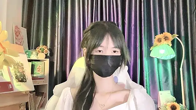Snapshot of Your-Sunshinee chatting on 07-14-26, 07:35 Your-Sunshinee online show from 07-14-26, 07:35