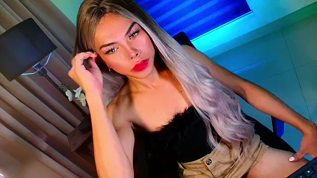 Snapshot of sweetcindycum chatting on 07-15-26, 07:35 sweetcindycum online show from 07-15-26, 07:35