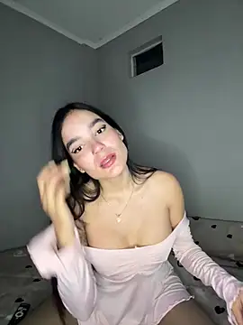Snapshot of laurenTurnerxx chatting on 07-02-26, 11:22 laurenTurnerxx online show from 07-02-26, 11:22