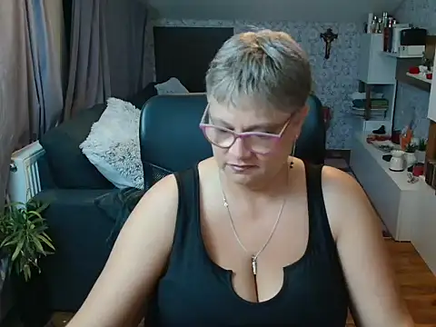 Snapshot of NewHellen4you chatting on 07-04-26, 08:04 NewHellen4you online show from 07-04-26, 08:04