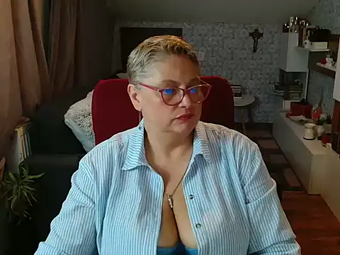 Snapshot of NewHellen4you chatting on 07-13-26, 08:00 NewHellen4you online show from 07-13-26, 08:00