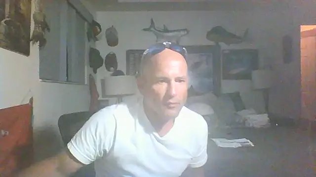 Snapshot of Reelg21 chatting on 07-08-26, 03:22 Reelg21 online show from 07-08-26, 03:22