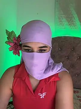 Snapshot of Aisha-Zayed chatting on 07-15-26, 10:37 Aisha-Zayed online show from 07-15-26, 10:37