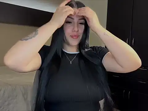 itsLucia  online show from 07-16-26, 01:00