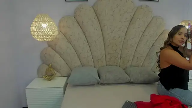 Snapshot of lucycarson_ chatting on 07-09-26, 02:48 lucycarson online show from 07-09-26, 02:48