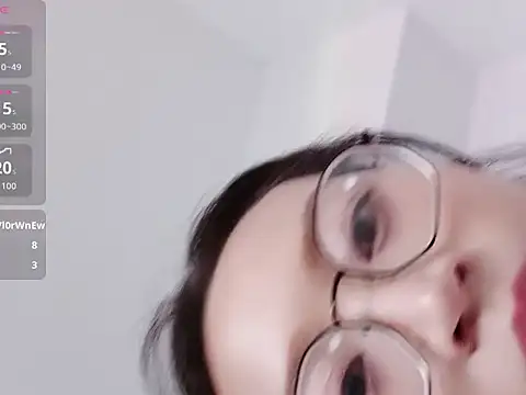 Snapshot of JiaQi-170 chatting on 07-07-26, 09:19 JiaQi-170 online show from 07-07-26, 09:19