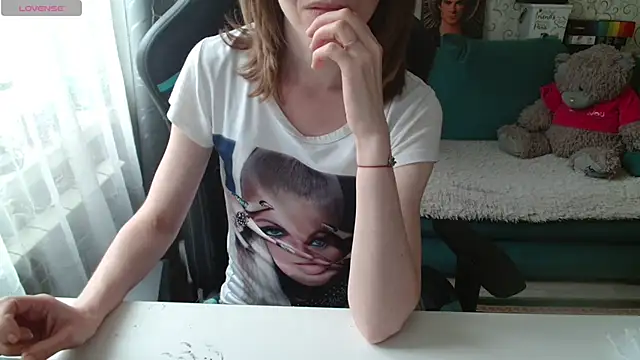 Snapshot of __Alisa__ chatting on 07-07-26, 02:43 Alisa online show from 07-07-26, 02:43