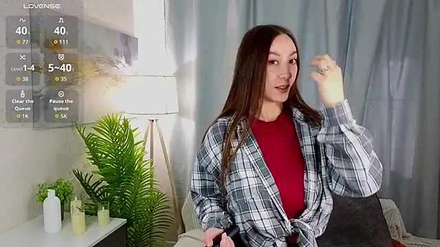 JinnyMenzella online show from 07-14-26, 03:44