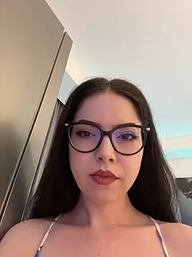 Snapshot of KaylaLewyss chatting on 07-08-26, 06:56 KaylaLewyss online show from 07-08-26, 06:56