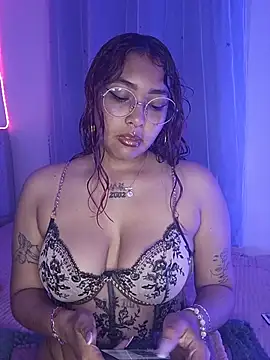 Snapshot of Selene_Roouse chatting on 07-12-26, 03:19 Selene Roouse online show from 07-12-26, 03:19