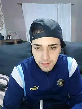 Snapshot of Agusss_2000 chatting on 07-10-26, 12:08 Agusss 2000 online show from 07-10-26, 12:08
