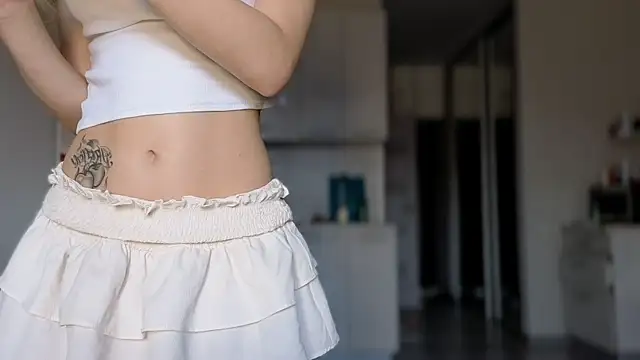 Snapshot of Luna_mp4 chatting on 07-15-26, 08:41 Luna mp4 online show from 07-15-26, 08:41