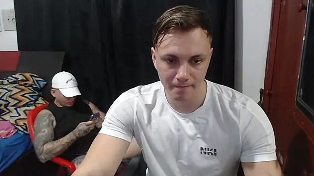 Snapshot of kike_energy chatting on 11-02-25, 03:20 kike energy online show from 11-02-25, 03:20