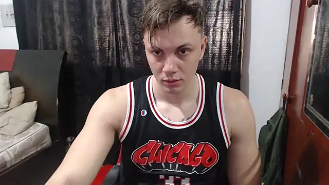 Snapshot of kike_energy chatting on 11-15-25, 07:43 kike energy online show from 11-15-25, 07:43