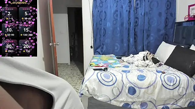 LupeAdams online show from 10-07-25, 04:31