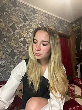 Snapshot of Stasi_lu chatting on 07-13-26, 10:01 Stasi lu online show from 07-13-26, 10:01