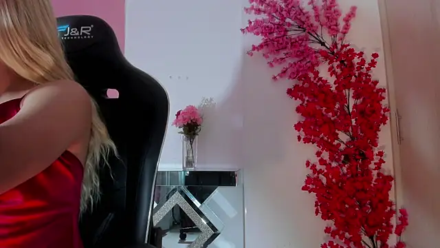 Snapshot of zafiro_rousse chatting on 07-15-26, 03:06 zafiro rousse online show from 07-15-26, 03:06