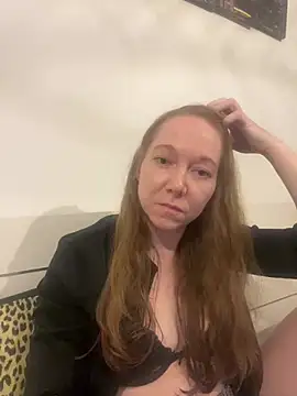 Snapshot of EmmaaFit chatting on 07-14-26, 05:18 EmmaaFit online show from 07-14-26, 05:18