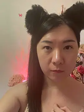 Snapshot of mitang688 chatting on 07-13-26, 01:47 mitang688 online show from 07-13-26, 01:47