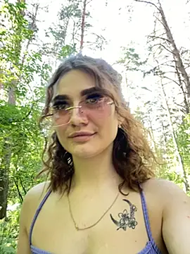AlexandriaUrquhart online show from 07-14-26, 10:09