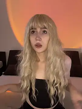 Snapshot of Charlotte_Pretty chatting on 07-15-26, 04:51 Charlotte Pretty online show from 07-15-26, 04:51