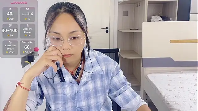 yishan-22 online show from 07-16-26, 12:27