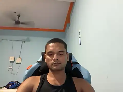 Snapshot of super01010 chatting on 07-20-26, 04:53 super01010 online show from 07-20-26, 04:53