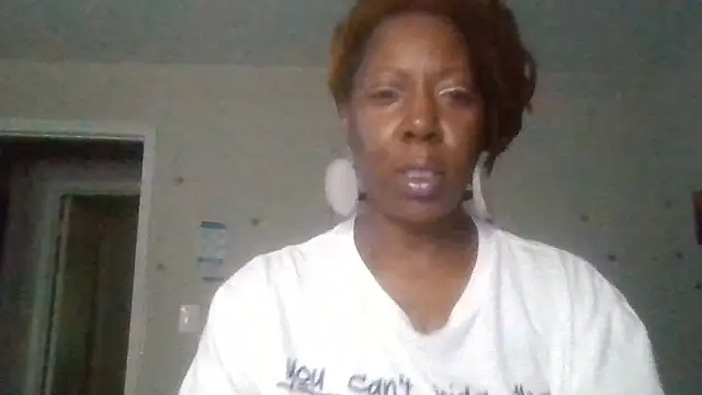 Snapshot of GotCake chatting on 07-15-26, 08:36 GotCake online show from 07-15-26, 08:36