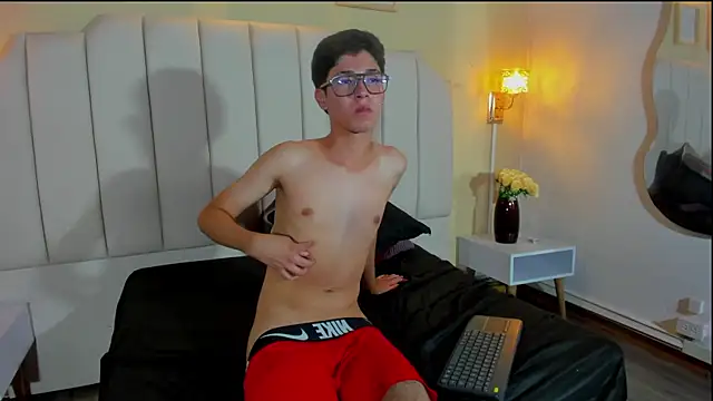 Phillip diaz online show from 07-15-26, 11:32