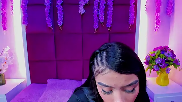 Lola Hott  online show from 07-16-26, 04:07