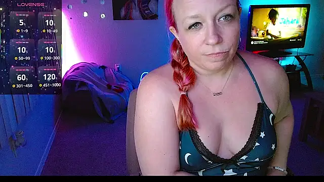Snapshot of XxMs_StarzxX chatting on 05-28-26, 01:25 XxMs StarzxX online show from 05-28-26, 01:25