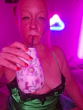 XxMs StarzxX online show from 06-25-26, 01:16