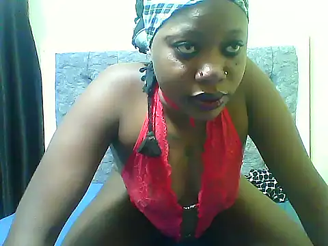 Snapshot of GoldenHearts2 chatting on 07-16-26, 05:52 GoldenHearts2 online show from 07-16-26, 05:52