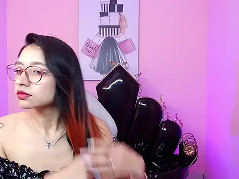 Nahomi xxx online show from 07-17-26, 04:19
